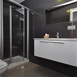 & Suites Arrizul Gros San Sebastián