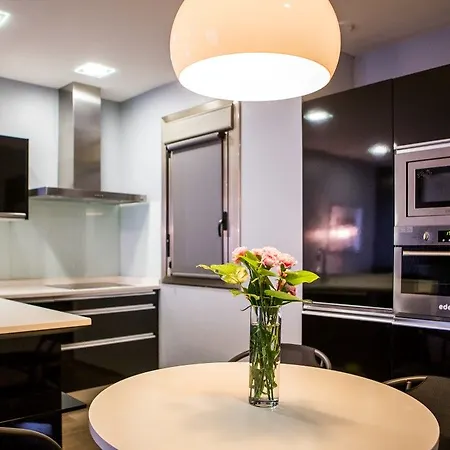 & Suites Arrizul Gros San Sebastián