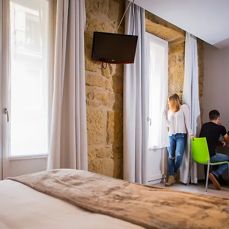 & Suites Arrizul Gros San Sebastian