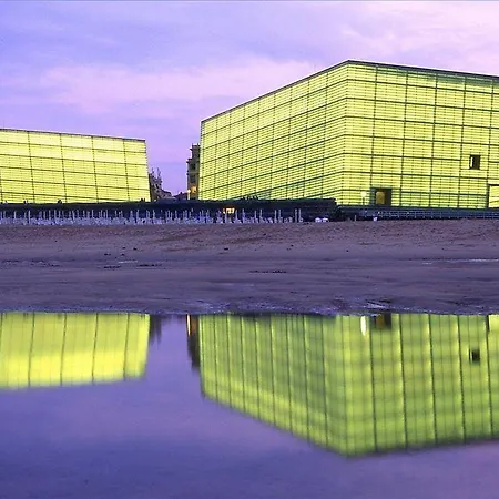 & Suites Arrizul Gros San Sebastián