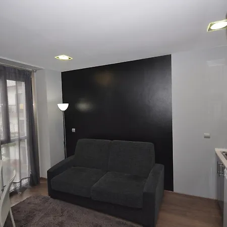 & Suites Arrizul Gros 酒店 *