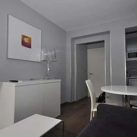 & Suites Arrizul Gros San Sebastian
