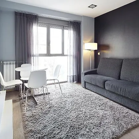 & Suites Arrizul Gros Hotell *