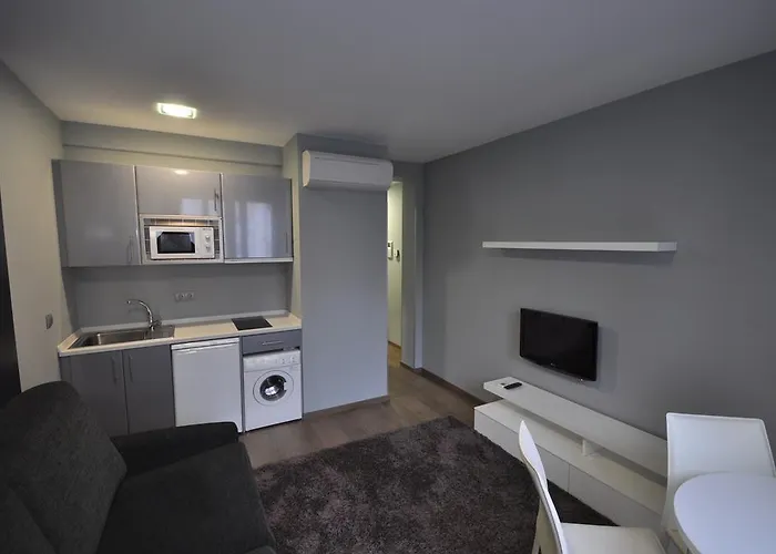 & Suites Arrizul Gros 酒店 *