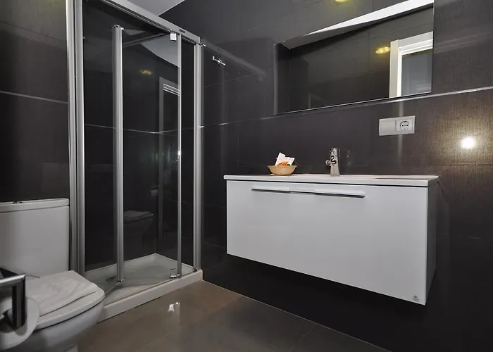 & Suites Arrizul Gros 圣塞瓦斯蒂安