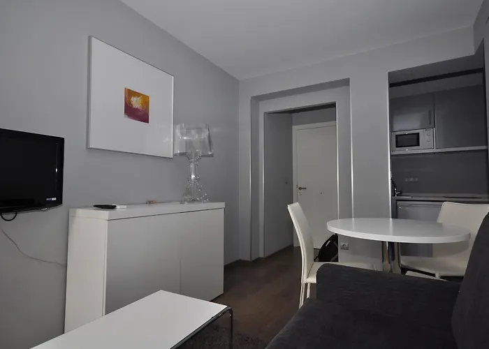 & Suites Arrizul Gros 圣塞瓦斯蒂安