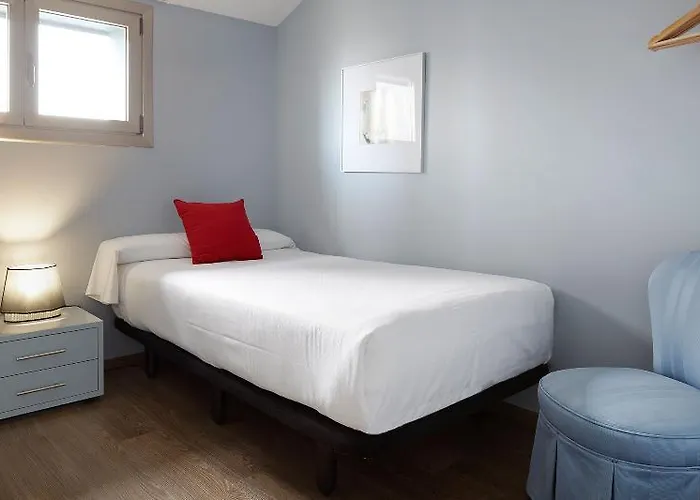 & Suites Arrizul Gros 酒店 *