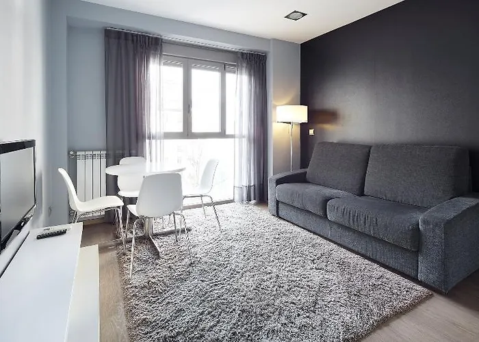 & Suites Arrizul Gros 酒店 *