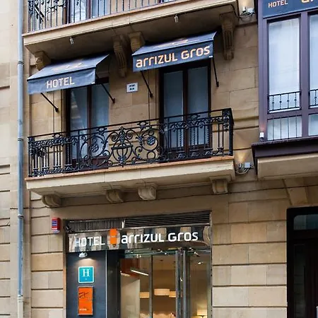 & Suites Arrizul Gros Hotel *